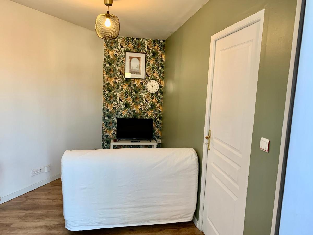 Superbe Appartement Avec Parking Gratuit Sur Place Σαιν-Ντενί Εξωτερικό φωτογραφία